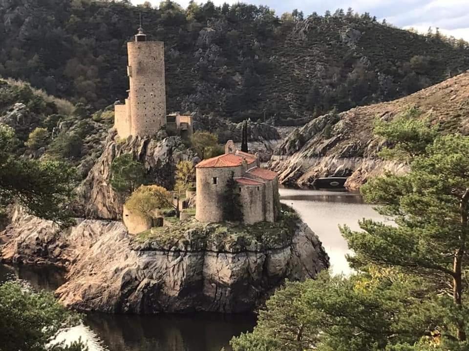 La Fortance Paradis Naturel - Proche De La Ville Planfoy Kültér fotó